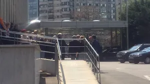 Salariile din sistemul sanitar | Zeci de manageri de spitale, la discuţii cu premierul. Dăncilă: Vom răspunde cu soluţii corecte/ Negocierile, reluate marţi, de la ora 12.00
