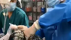 Medicii au dezvăluit cum arată plămânii unui bărbat care a fumat timp de 30 de ani un pachet de ţigări pe zi - VIDEO