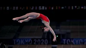Jocurile Olimpice. China a câştigat aur şi argint în finala olimpică la bârnă. Simone Biles a luat bronzul