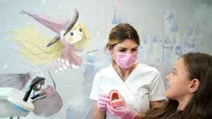 Dr. Denisa Zaharia: Controlul stomatologic înainte de începerea şcolii este obligatoriu