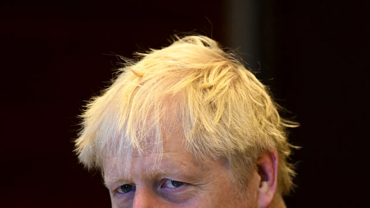 Surse: Boris Johnson va demisiona din funcţia de prim-ministru 