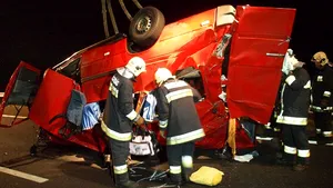 Autoritatea Rutiera Română Argeş: Microbuzul implicat în accidentul din Ungaria are în mod normal 18 locuri