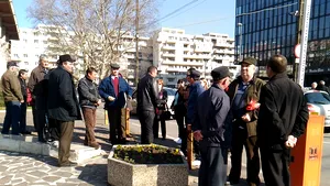 Funcţionarii publici ameninţă cu proteste după Paşti, fiind nemulţumiţi de proiectul legii salarizării unitare