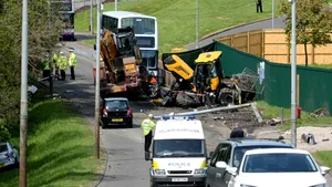 Cel puţin un mort, după ce numeroase vehicule au intrat în coliziune în Marea Britanie