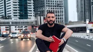 „NU mai sta 15 minute!” Omul de afaceri Ştefan Mandachi, iniţiatorul protestului de 15 minute, lansează o nouă provocare în ziua votului | VIDEO