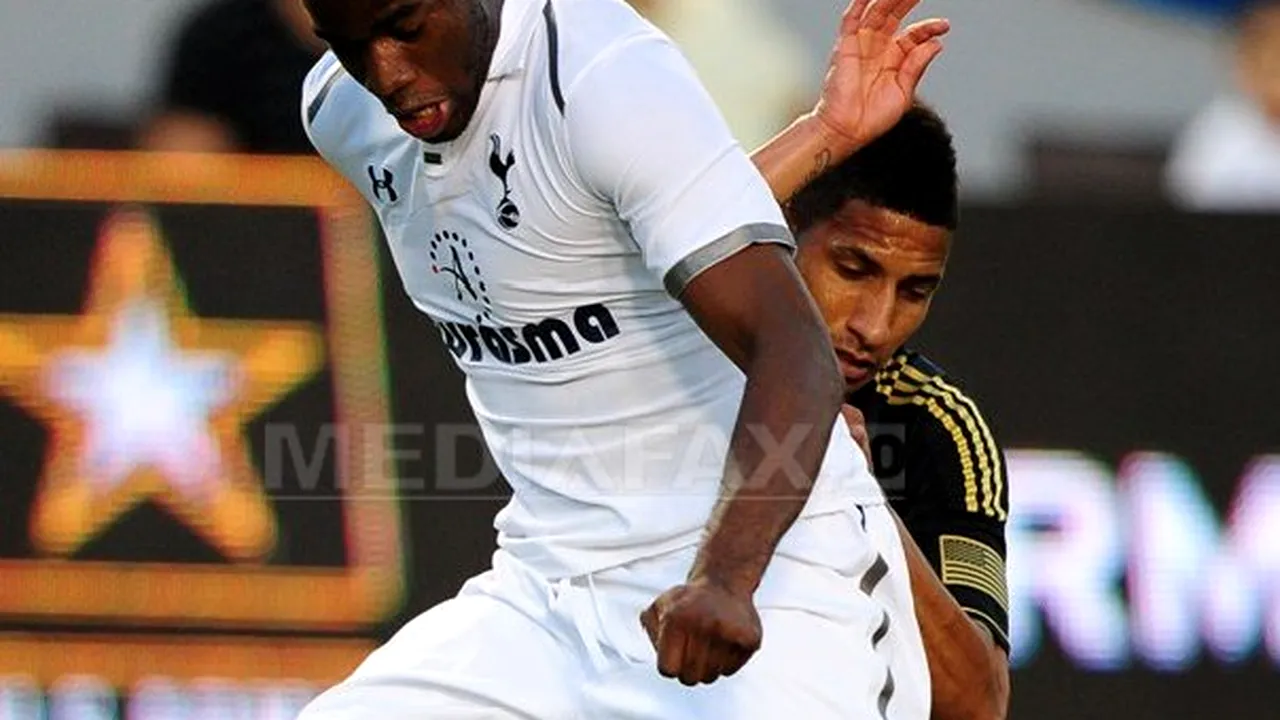 Un fan al echipei Swansea a fost arestat pentru un gest rasist la adresa lui Bassong