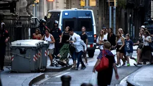 FOTO, VIDEO | ATAC TERORIST la Barcelona: O furgonetă a intrat în pietoni. Cel puţin 14 morţi şi peste 100 de răniţi/ MAE: Doi români, răniţi în atentat/ Autorităţile catalane, avertizate în urmă cu două luni de CIA 