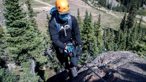 Un nou traseu de Via Ferrata, cu un pod înalt de 35 de metri şi lung de 33 a fost inaugurat în Bihor