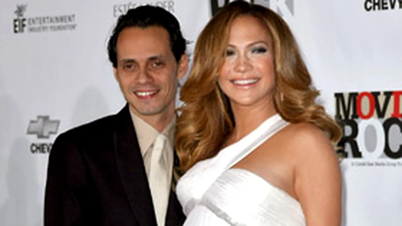 Jennifer Lopez a născut un băieţel şi o fetiţă