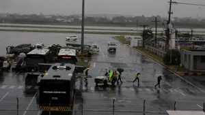 Bilanţul taifunului care a devastat Filipine a ajuns la 17 morţi - VIDEO
