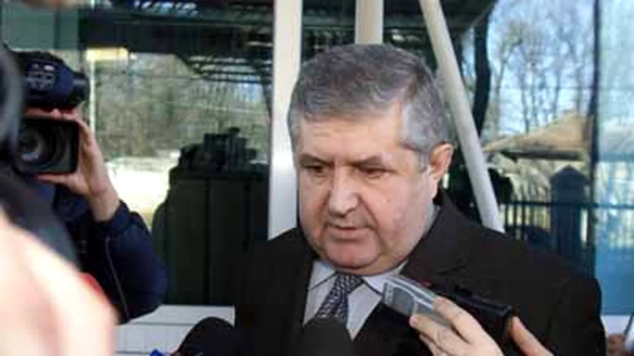 PSD: Cozmâncă nu face decât să ajute campania electorală a adversarilor stângii