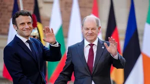 Scholz şi Macron pledează pentru consolidarea relaţiilor bilaterale şi a Uniunii Europene