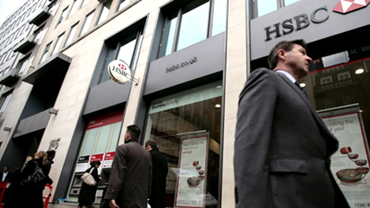 Şeful HSBC: Industria bancară datorează lumii scuze pentru declanşarea crizei financiare