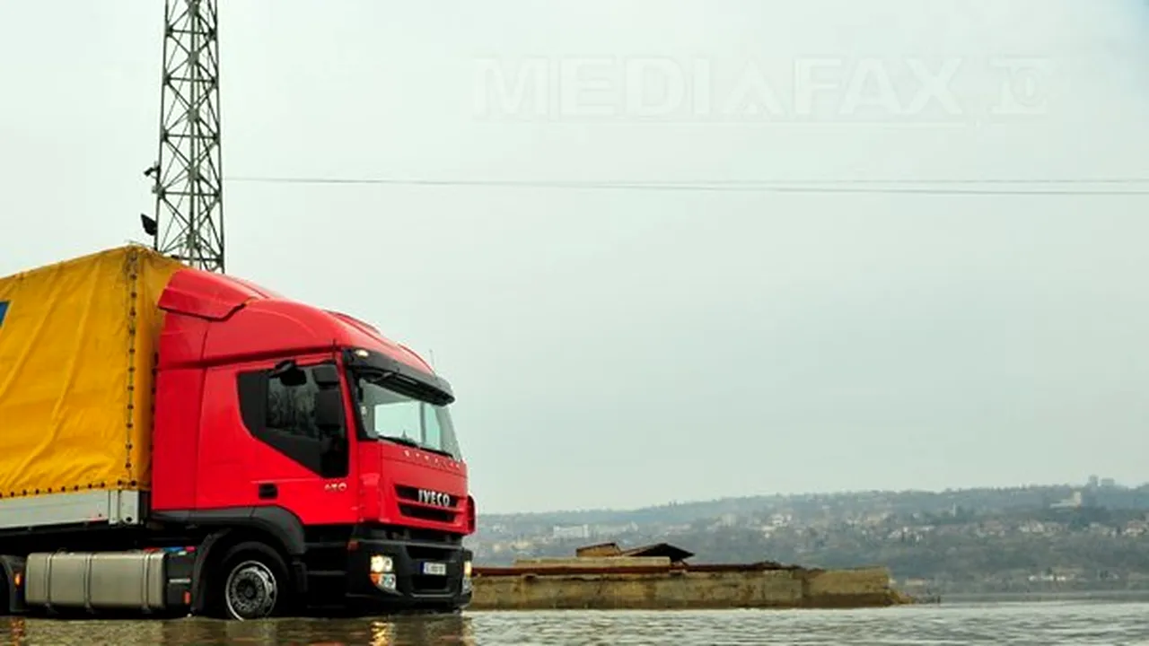 Dunărea a depăşit cota de inundaţie în zona portului Zimnicea