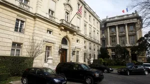 Ambasada SUA din Paris dispune de o staţie specială pentru spionarea telecomunicaţiilor