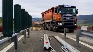Situaţia autostrăzilor din Moldova este la un nivel nesatisfăcător. Compania Naţională de Administrare a Infrastructurii Rutiere este nemulţumită de ritmul lucrărilor 
