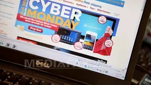 Cea mai aglomerată zi de shopping prin internet: Peste 131 de milioane de americani sunt aşteptaţi să cumpere online de Cyber Monday