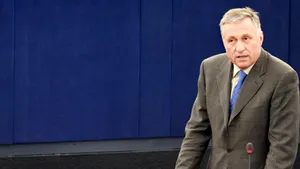 Premierul ceh şi-a prezentat demisia preşedintelui