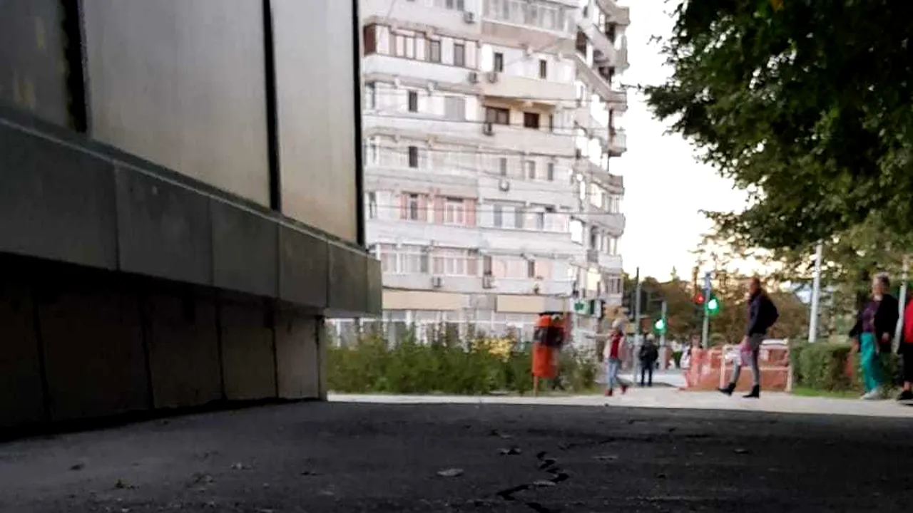 Expertiza BLOCULUI unde s-a tasat terenul: Structura de rezistenţă poate ceda fără seism
