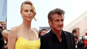 Charlize Theron şi Sean Penn s-au despărţit