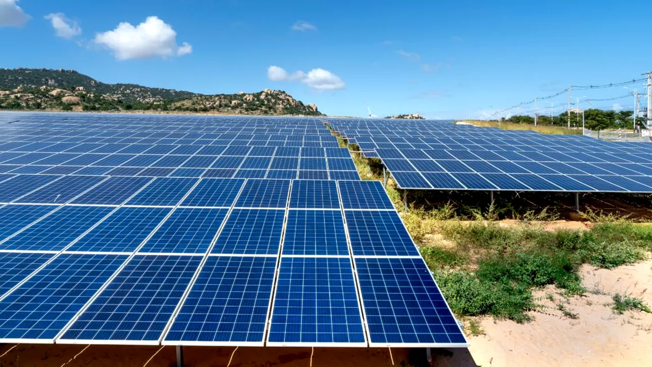 Asociația Prosumatorilor cere TVA zero pentru sistemele fotovoltaice și baterii: România nu poate aștepta ploaia pentru a avea energie sigură