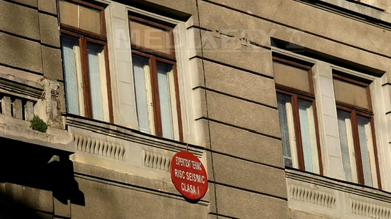 REPORTAJ: 38 de ani de la cutremurul din Vrancea: În '77 nu ştia nici preşedintele. Acum se află imediat - FOTO