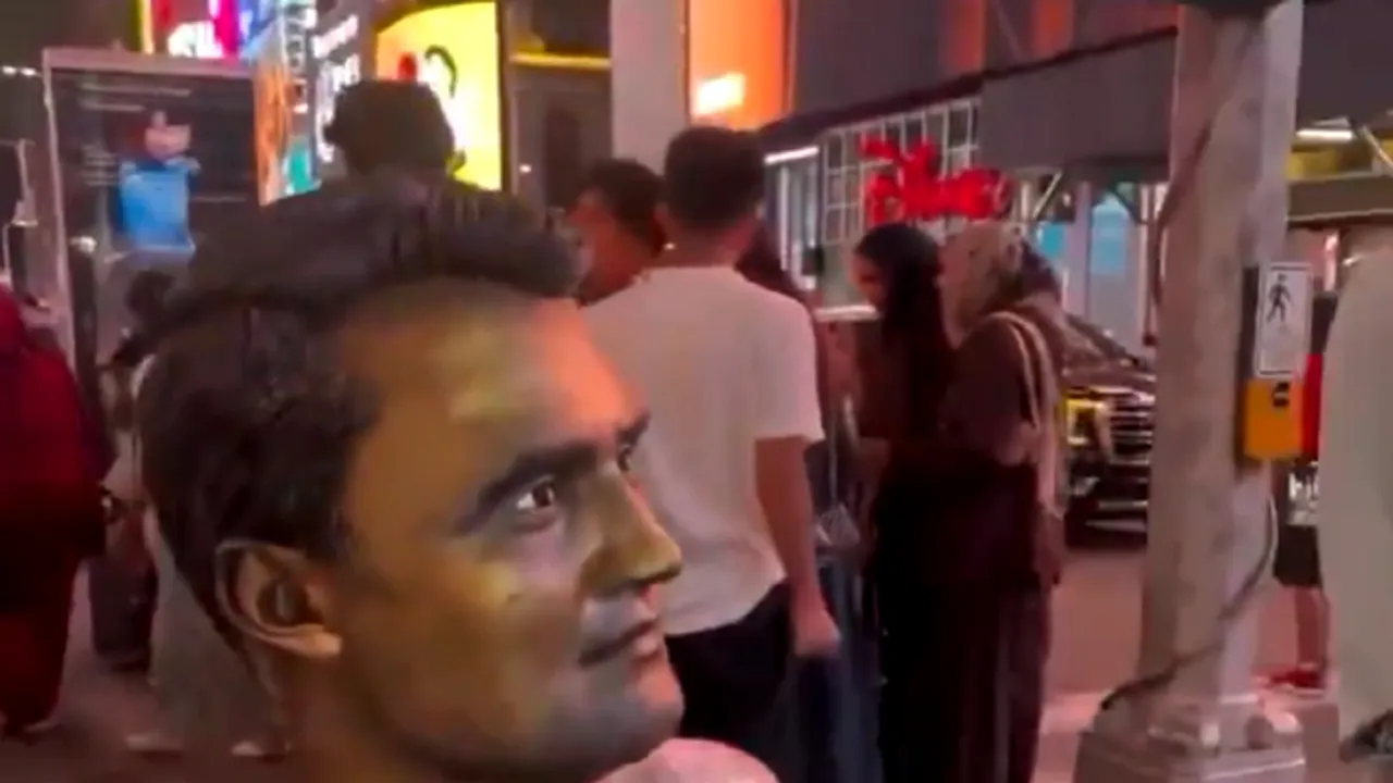 Statuia lui Charlie Kirk a fost vandalizată la doar două zile de la dezvelire