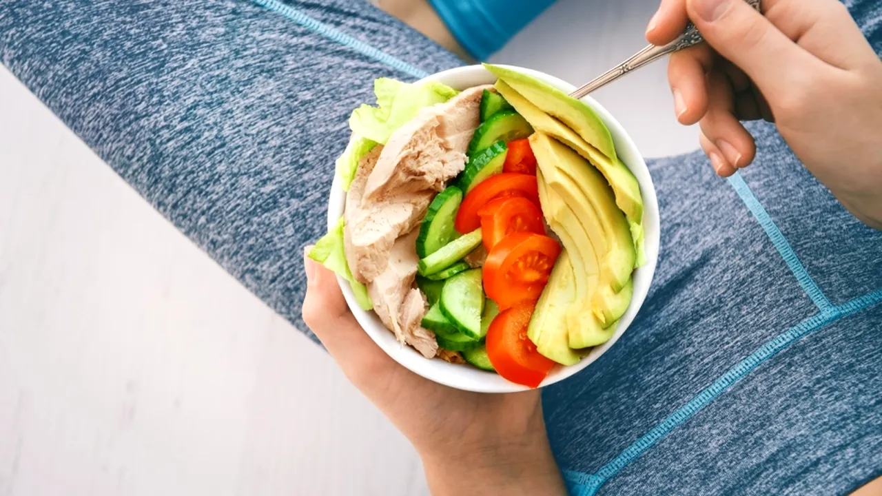 Dieta 30-30-30, ultima tendinţă alimentară: cum funcţionează. Cu ce este ideal să înlocuieşti cafeaua şi croissantul la micul dejun