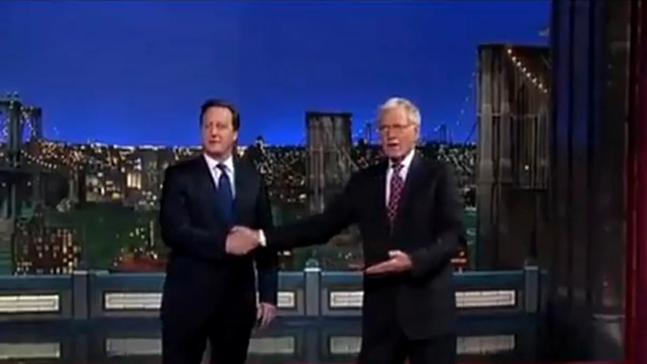 David Cameron, ironizat de presa britanică după ce a picat proba de istorie în show-ul lui David Letterman