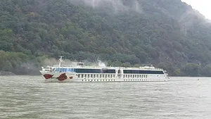 Incident pe Dunăre | Cel puţin opt răniţi după un incendiu produs la bordul unui vas de croazieră