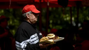 Liderul PSD vrea să se limiteze doar la internautul care a pierdut pariul cu el, pentru acţiunea 