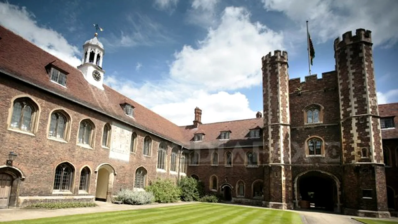 Universitatea Cambridge emite obligaţiuni pentru prima oară în istoria sa de 800 de ani