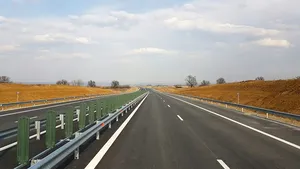 GALERIE FOTO Lotul 2 de 15 km al Autostrăzii Lugoj-Deva se deschide luni şi se va putea circula între Lugoj şi Margina