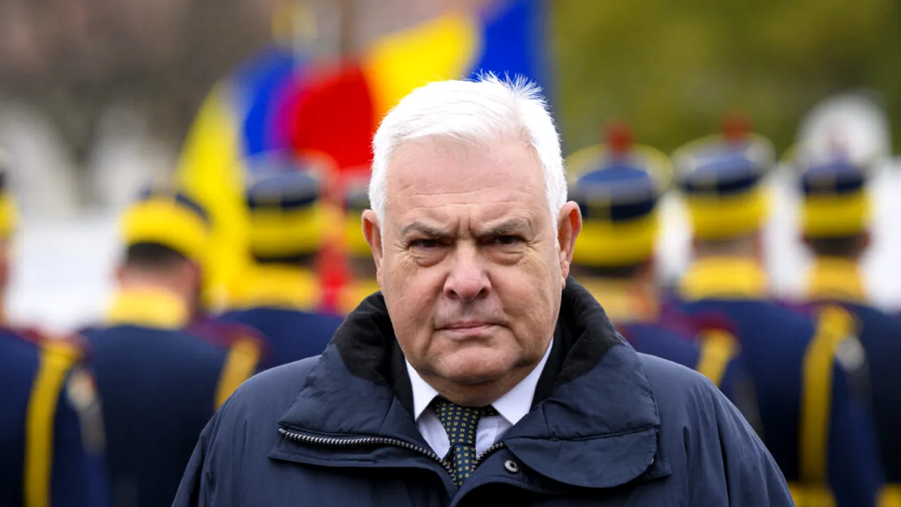 Angel Tîlvăr, decorat de preşedintele Poloniei pentru contribuţia la securitatea regională