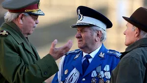 Guvernul a majorat cu 15 lei, la 150 lei, ajutorul acordat veteranilor pentru chirie şi întreţinere