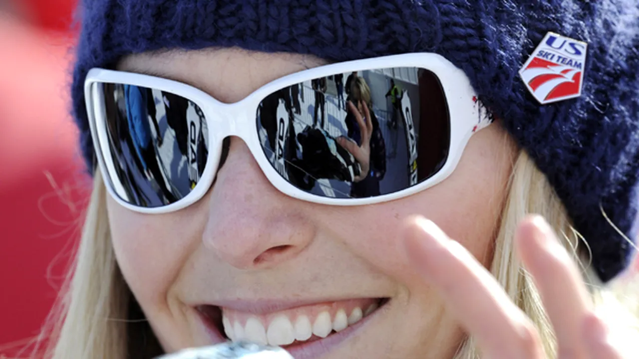 Schioarea Lindsey Vonn a fost muşcată de câinii săi şi a avut nevoie de operaţie la un deget - FOTO. VIDEO