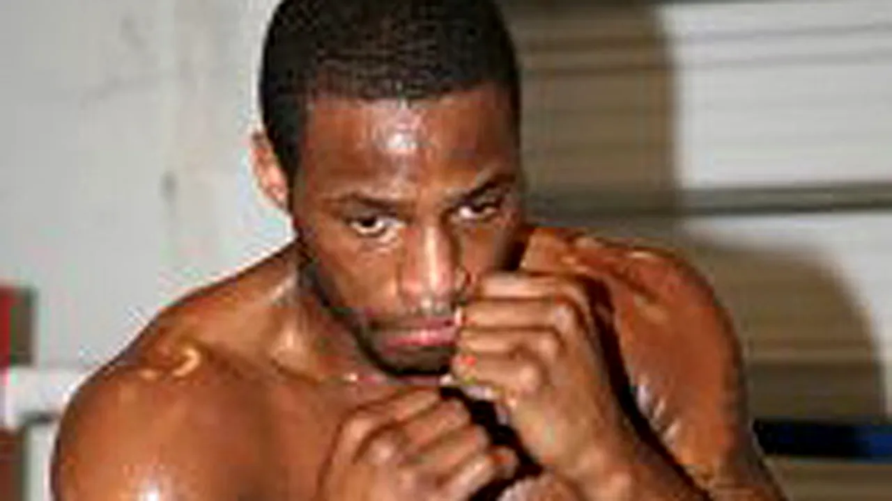 Chad Dawson şi-a păstrat titlul mondial WBC