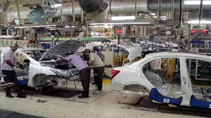 Unul dintre cei mai mari producători auto din lume a vândut ZERO maşini în aprilie. Anul trecut a vândut 150.000 în aceeaşi perioadă