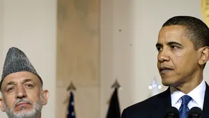 Barack Obama îi promite lui Hamid Karzai o cooperare mai exigentă - VIDEO