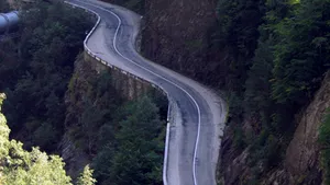Circulaţia pe Transfăgărăşan, reluată pe un sens