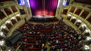 Un singur caz de Covid-19 după patru spectacole pilot la care au participat peste 1.300 de persoane