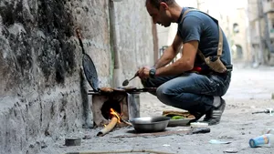 Locuitorii din zona Damasc pot să mănânce carne de câine, pisică şi măgar, pentru a nu mai suferi de foamete: 