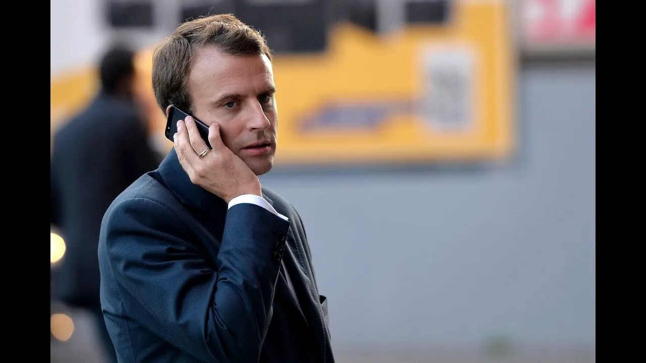 Preşedintele francez Emmanuel Macron a discutat cu omologul său libanez în legătură cu criza de la Beirut