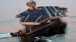 Ashton Carter a vizitat un portavion SUA aflat într-o zonă disputată din Marea Chinei de Sud