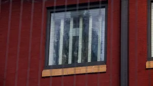 Reţinerea în centre pentru imigranţi în Marea Britanie a mai multor cetăţeni români, germani, greci, italieni şi spanioli îngrijorează Comisia Europeană 