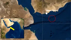 NEWS ALERT O navă ar fi fost lovită de o rachetă în apropiere de Yemen - agenţia maritimă britanică