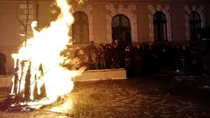 Badnjak, ceremonialul din ajunul Crăciunului pe rit vechi. Cum au sărbătorit sârbii din Timişoara 