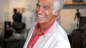 Jean-Paul Belmondo, premiat cu un Palme d'Or pentru întreaga carieră, aclamat la Cannes