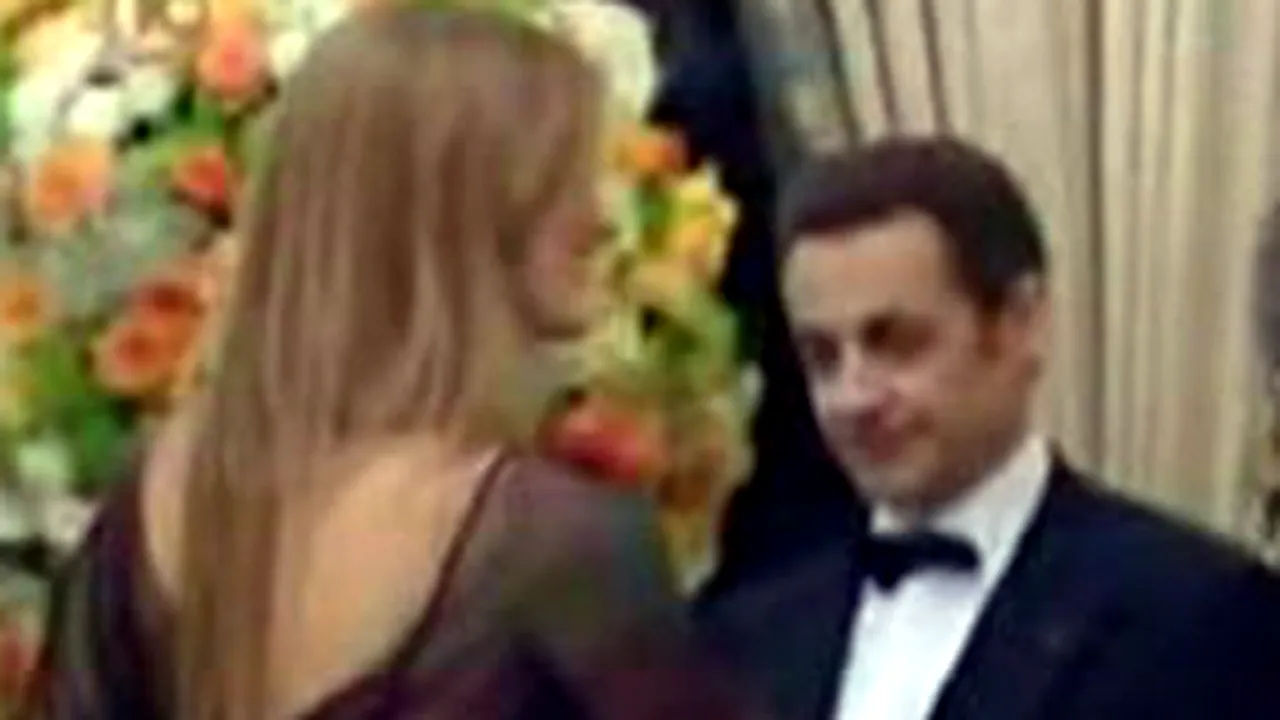 Sarkozy, atras de decolteul manechinului israelian Bar Rafaeli