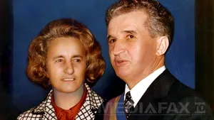 O statuetă dăruită lui Ceauşescu de Mao Zedong, vândută la licitaţie cu 12.000 euro